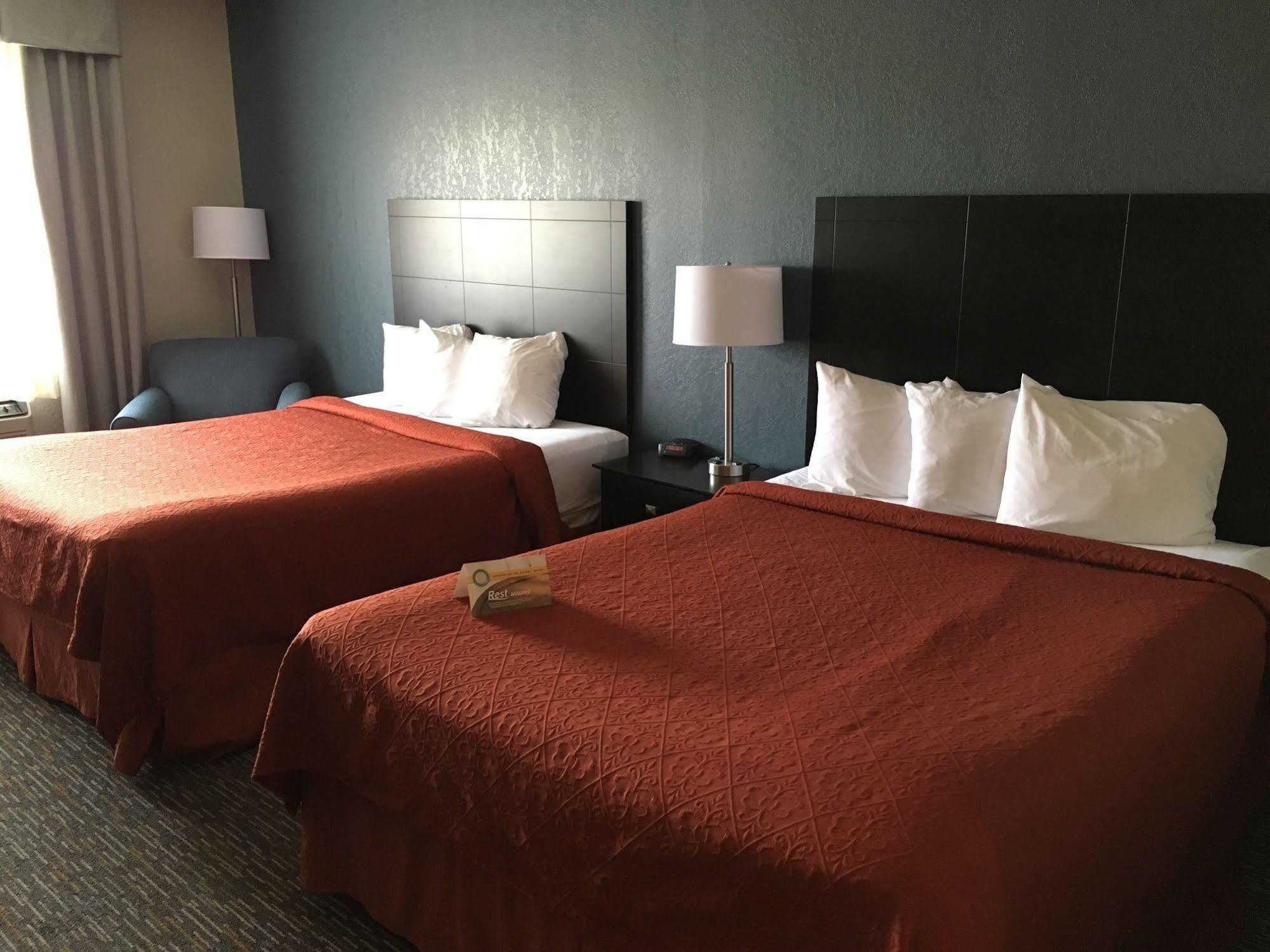 פורט הורון Comfort Inn מראה חיצוני תמונה